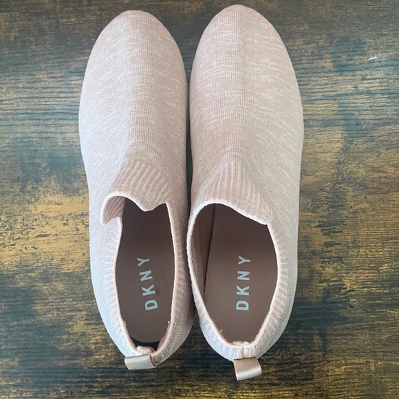 DKNY platform sneaker in blush colour - Picture 4 of 7